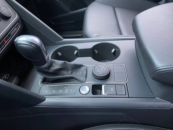 2019 VW Volkswagen Atlas SE 4Motion w/Tech Pkg Sport Utility 4D suv... for sale in Van Nuys, CA – photo 22