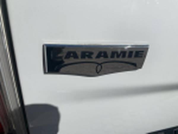 2013 RAM Ram Pickup 1500 Laramie 4x4 4dr Crew Cab 5.5 ft. SB Pickup... for sale in Detroit, MI – photo 9