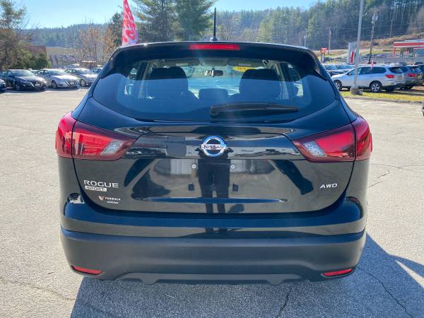 ~~~~~~~ 2019 Nissan Rogue Sport S SUV ~~~~~~~ - cars & trucks - by... for sale in BERLIN, VT – photo 6