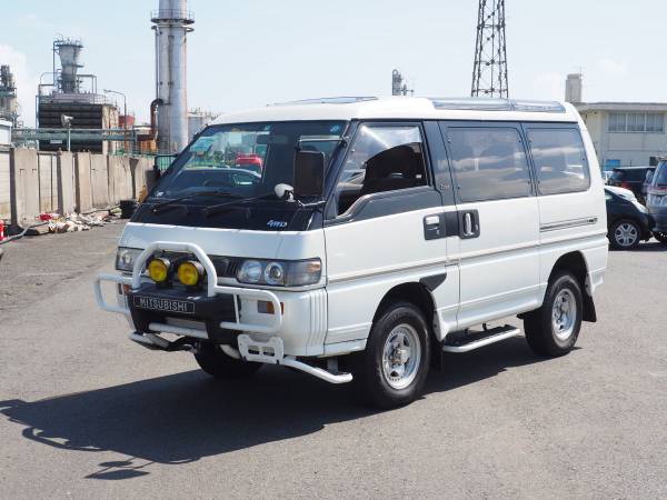 1991 Mitsubishi Delica Exceed Crystal Lite Roof 42,000 miles - cars... for sale in Taos Ski Valley, NM – photo 24