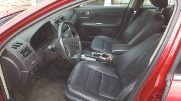 2012 Ford Fusion SEL, Runs Great! Leather! Loaded! ONLY $5900!! -... for sale in New Albany, KY – photo 5