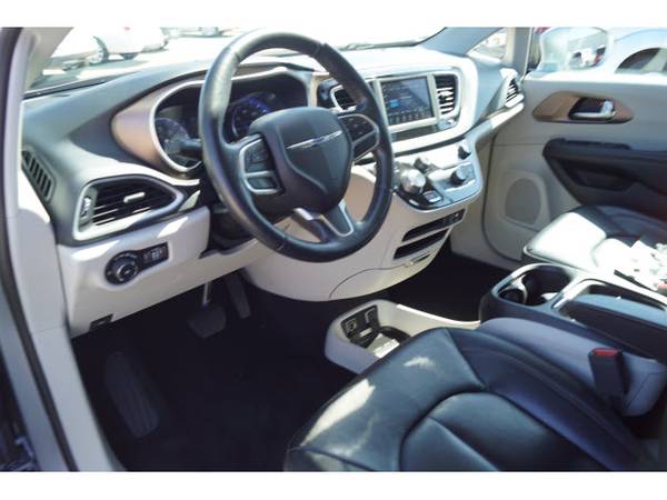 2019 Chrysler Pacifica Touring L - Ask About Our Special Pricing! for sale in Hurst, TX – photo 6