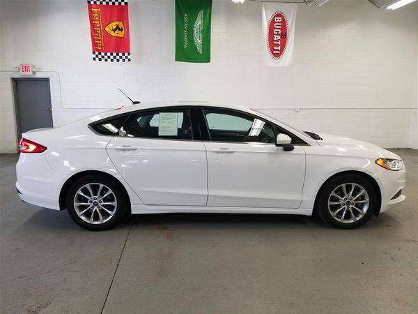 2017 Ford Fusion SE FWD -EASY FINANCING AVAILABLE for sale in Bridgeport, CT – photo 3