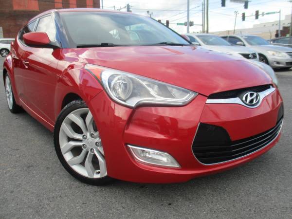 2013 Hyundai Veloster Base **3dr/Sunroof/Cold AC & Clean Title** -... for sale in Roanoke, VA – photo 3