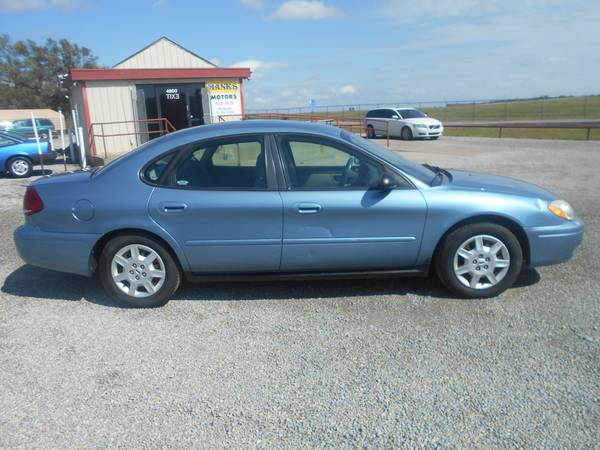 2005 Ford Taurus SE for sale in McConnell AFB, KS – photo 4