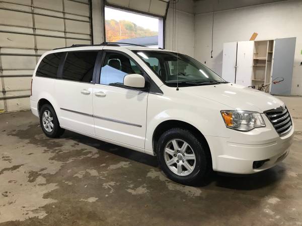 2010 Chrysler Town and Country Touring for sale in Boyne City, MI – photo 3