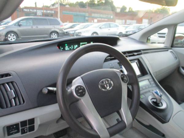 2011 Toyota Prius II **Clean Title/Reliable & Gas Saver** - cars &... for sale in Roanoke, VA – photo 11