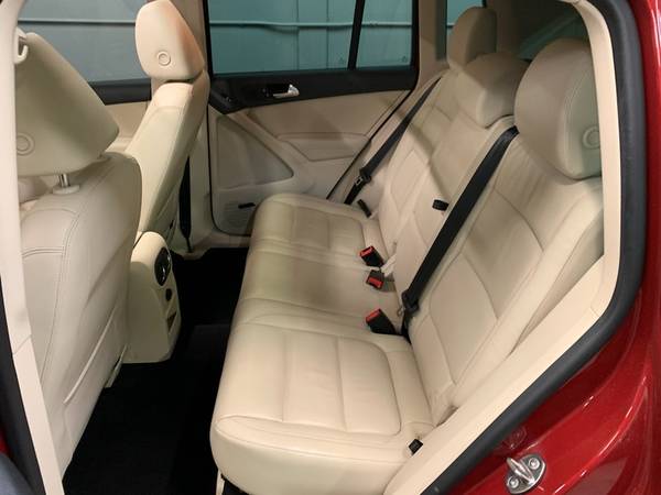 2016 Volkswagen Tiguan SEL 4Motion - - by dealer for sale in Medina, MN – photo 10