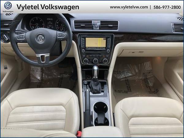 2014 Volkswagen Passat sedan 4dr Sdn 2.0L DSG TDI SEL Premium -... for sale in Sterling Heights, MI – photo 12