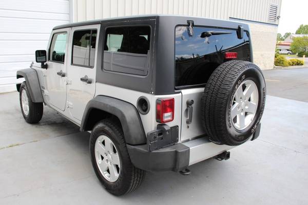 2012 Jeep Wrangler Unlimited Sport V6 4WD Hard Top 6 speed Manual for sale in Knoxville, TN – photo 4