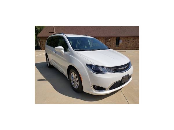 2018 Chrysler Pacifica Touring L 45k Wheelchair Mobility Handicap... for sale in Wichita, MN – photo 13