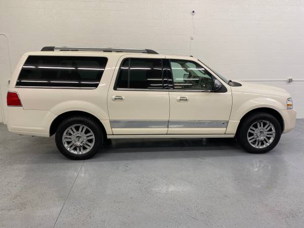 2007 Lincoln Navigator L. Luxury 4dr SUV - cars & trucks - by dealer... for sale in Pinellas Park, FL – photo 7