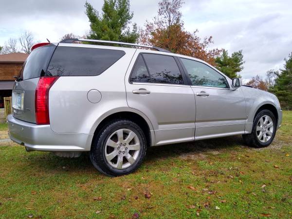 2006 Cadillac SRX V-8 Utility 4.6L AWD - cars & trucks - by owner -... for sale in Copper Hill, VA – photo 2