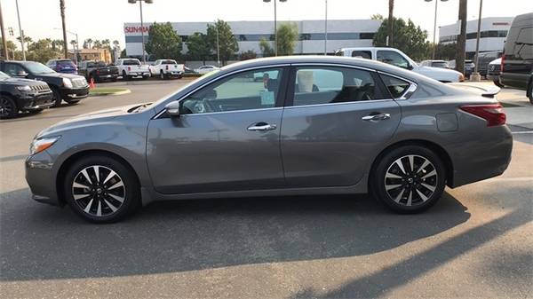 2018 Nissan Altima 2.5 SL With Only 26k Miles ONE Owner Clean Carfax... for sale in Fresno, CA – photo 7