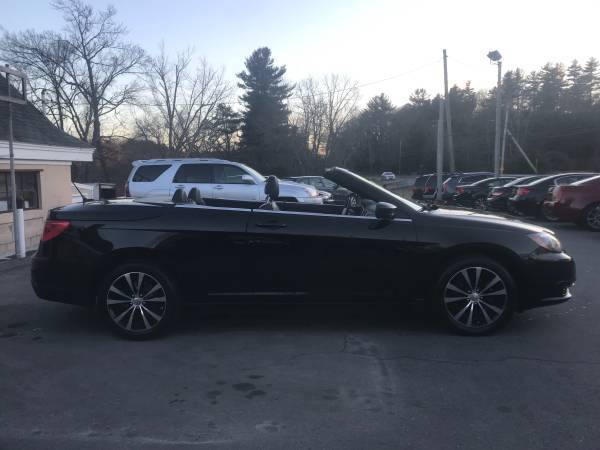 11 Chrysler 200 S V6 Hard Top Convertible! 5YR/100K WARRANTY INCLUDED! for sale in METHUEN, ME – photo 11