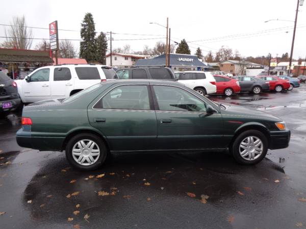 2001 Toyota Camry XLE - - by dealer - vehicle for sale in Moscow, WA – photo 4