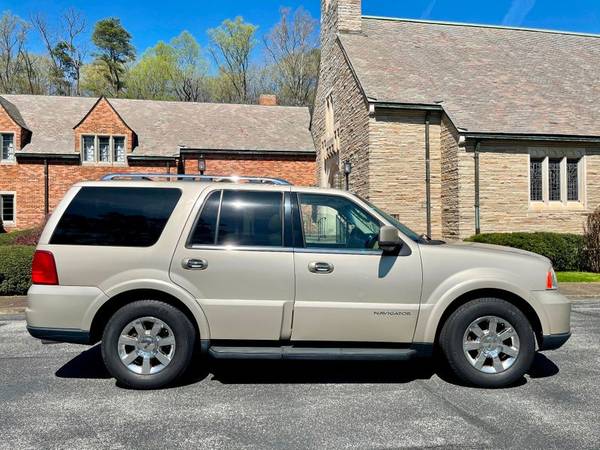 2006 Lincoln Navigator Luxury - - by dealer for sale in Knoxville, TN – photo 7