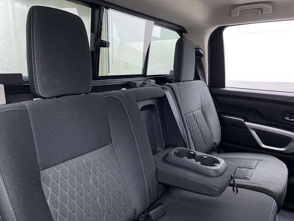 2019 Nissan Titan Crew Cab SV Pickup 4D 5 1/2 ft pickup Gray -... for sale in Lynchburg, VA – photo 18