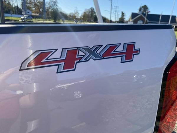 2019 Chevrolet Colorado CREW CAB 4X4, WARRANTY, LEATHER, BLUETOOTH,... for sale in Norfolk, VA – photo 9