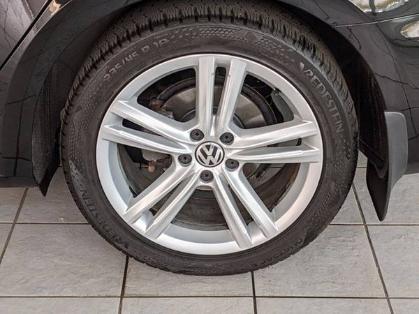 2014 Volkswagen Passat SEL Premium SKU: EC055415 Sedan - cars & for sale in Libertyville, IL – photo 10