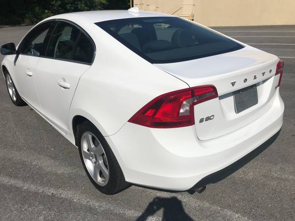 2012 Volvo S60. T5. Clean title. for sale in Savannah, GA – photo 5
