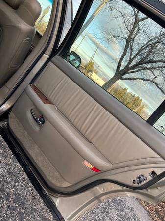 2001 Buick Park Ave Low Miles! - cars & trucks - by dealer - vehicle... for sale in Appleton, WI – photo 14