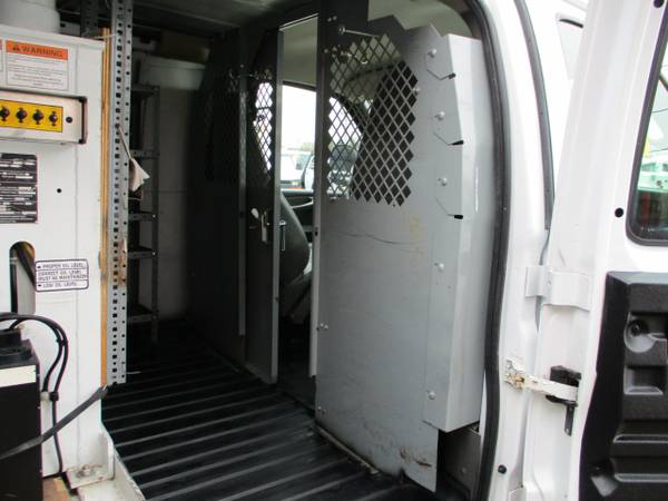 2006 Chevrolet Express Cargo Van 3500 EXTENDED CARGO, BUCKET VAN for sale in south amboy, IA – photo 13