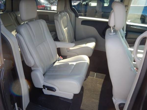 2013 Chrysler Town & Country Touring - Must Sell! Special Deal! for sale in Oakdale, MN – photo 23