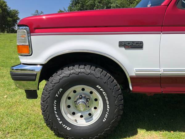 1994 Ford Bronco XLT excellent condition for sale in Burbank, CA – photo 9