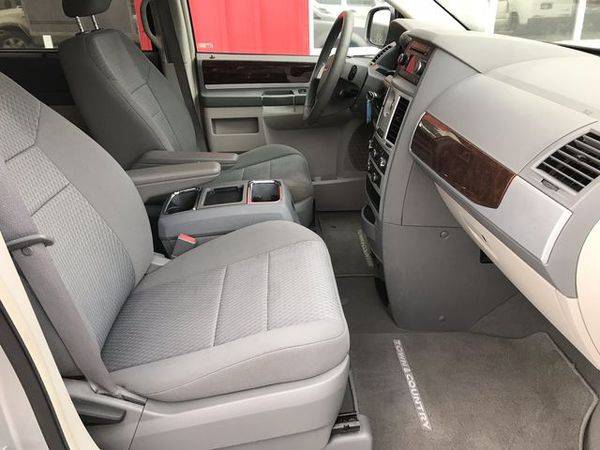 2009 Chrysler Town Country Touring Minivan 4D Serviced! Clean! Financi for sale in Fremont, NE – photo 22