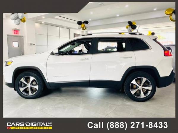 2019 Jeep Cherokee Limited 4x4 SUV - - by dealer for sale in Franklin Square, NY – photo 3