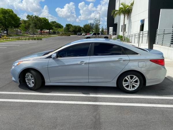 2014 Hyundai Sonata LOW MILES FULLY LOADED - - by for sale in Hialeah, FL – photo 2