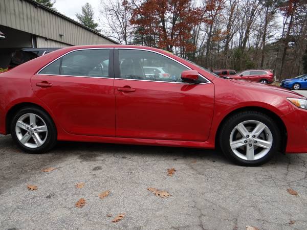 2012 Toyota Camry SE - cars & trucks - by dealer - vehicle... for sale in Londonderry, VT – photo 4