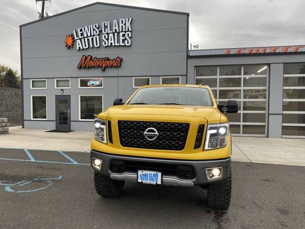 2017 Nissan Titan Crew Cab - LEWIS CLARK AUTO SALES - cars & trucks... for sale in LEWISTON, ID – photo 10