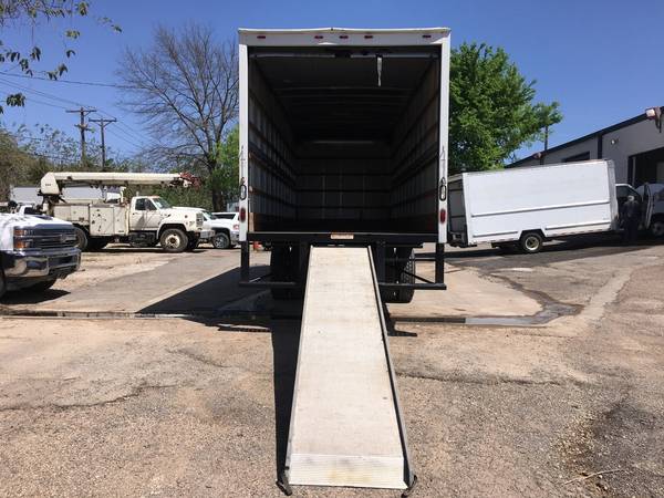 2015 International 4300 26 FT Box Truck LOW MILES 118, 964 MILES for sale in Arlington, KS – photo 8