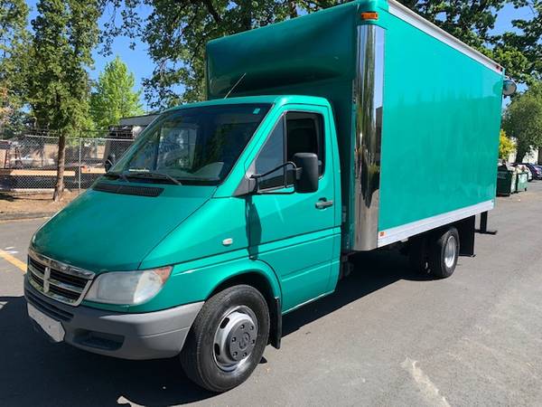 2006 Dodge Sprinter 14ft Box Truck 2 7L i5 turbo Diesel RWD - cars & for sale in Other, OR – photo 2