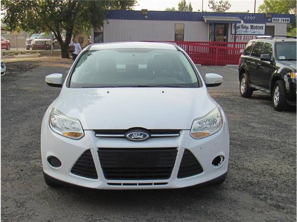 2014 Ford Focus SE Sedan 4D - YOURE APPROVED - cars & trucks - by... for sale in Carson City, NV – photo 3