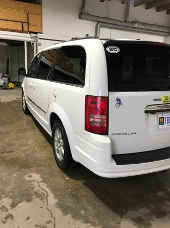 2010 Chrysler Town and Country Touring for sale in Boyne City, MI – photo 6