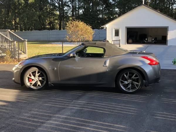 2015 Nissan 370Z Touring Convertible - immaculate - cars & trucks -... for sale in Grayson, GA – photo 2