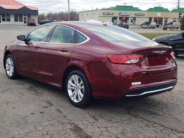 2015 Chrysler 200 Limited, Clean Carfax, XM, Bluetooth, 26 MPG -... for sale in Lapeer, MI – photo 3