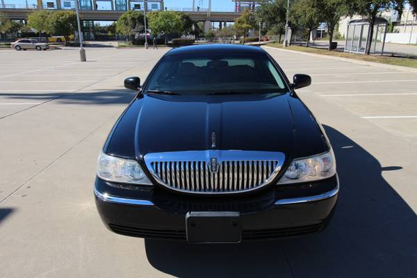 2003 LINCOLN TOWN CAR SIGNATURE ONE OWNER IN EXCELLENT CONDITION!! -... for sale in Dallas, TX – photo 2