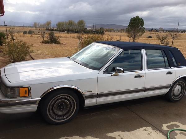1990 Lincoln Town Car - cars & trucks - by owner - vehicle... for sale in Prescott Valley, AZ – photo 3