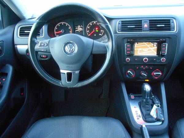 2011 VW JETTA 2.5 SEL LEATHER, SUNROOF. - cars & trucks - by dealer... for sale in Whitman, MA – photo 16