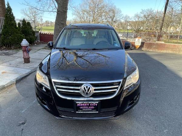 2011 VW Volkswagen Tiguan SE 4Motion wSunroof and Navi suv Alpine for sale in Jersey City, NJ – photo 10