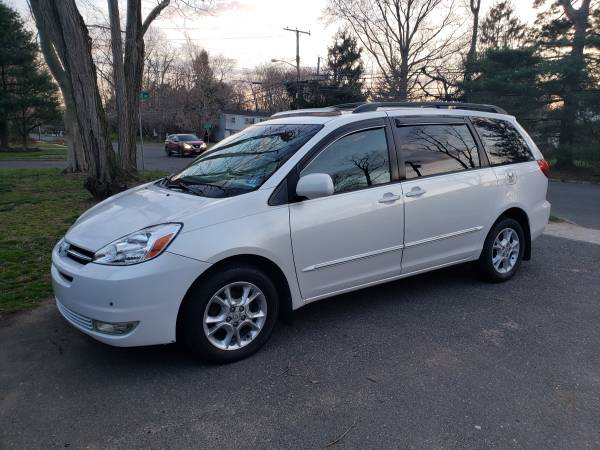2004 Toyota Sienna XLE limited AWD for sale in Hazlet, NJ