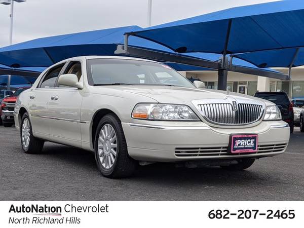 2005 Lincoln Town Car Signature Limited SKU:5Y663702 Sedan - cars &... for sale in North Richland Hills, TX – photo 3