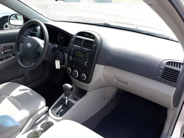 2007 Kia Spectra EX - Cold A/C, Gas Saver, Clean - cars & trucks -... for sale in Clearwater, FL – photo 14
