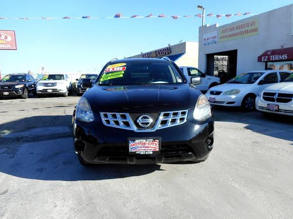 2014 NISSAN ROGUE - cars & trucks - by dealer - vehicle automotive... for sale in Twentynine Palms, CA – photo 2