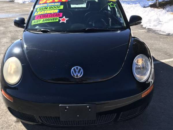 2008 Volkswagen New Beetle S- LEATHER, SUNROOF, LOW MILES, GREAT... for sale in Sparks, NV – photo 2