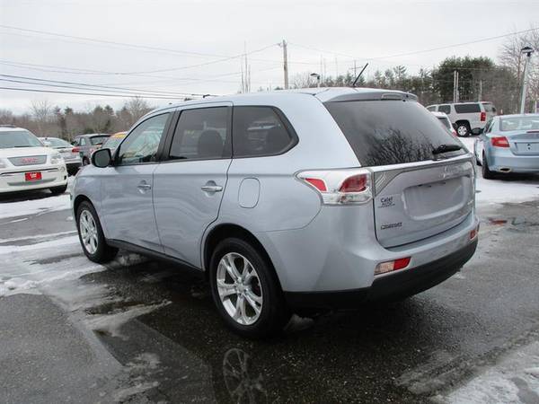 2014 Mitsubishi Outlander SE S-AWC - - by dealer for sale in Somersworth , NH – photo 7